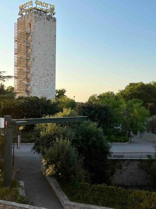 לינה וארוחת בוקר קסטלאנה גרוטה Matarrese 1950 מראה חיצוני תמונה